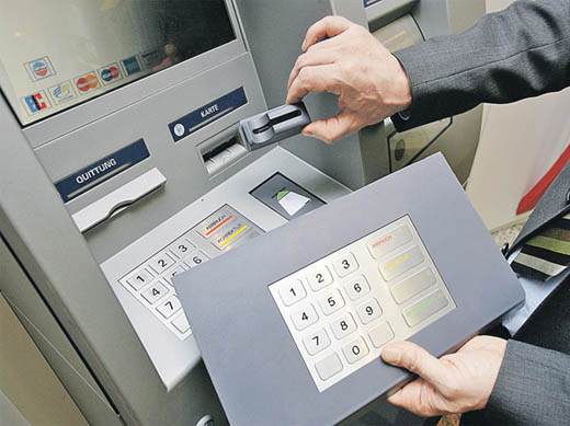 bankomati-sberabanka-atakuyt-skimmery